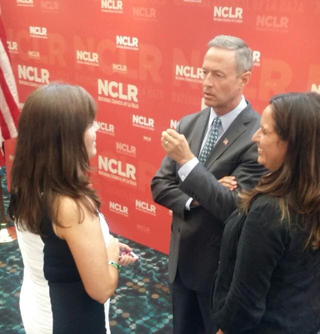 Domenzain (dcha) junto a O'Malley en un evento de activistas latinos