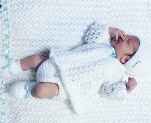 Y uno de sus primeros outfits.