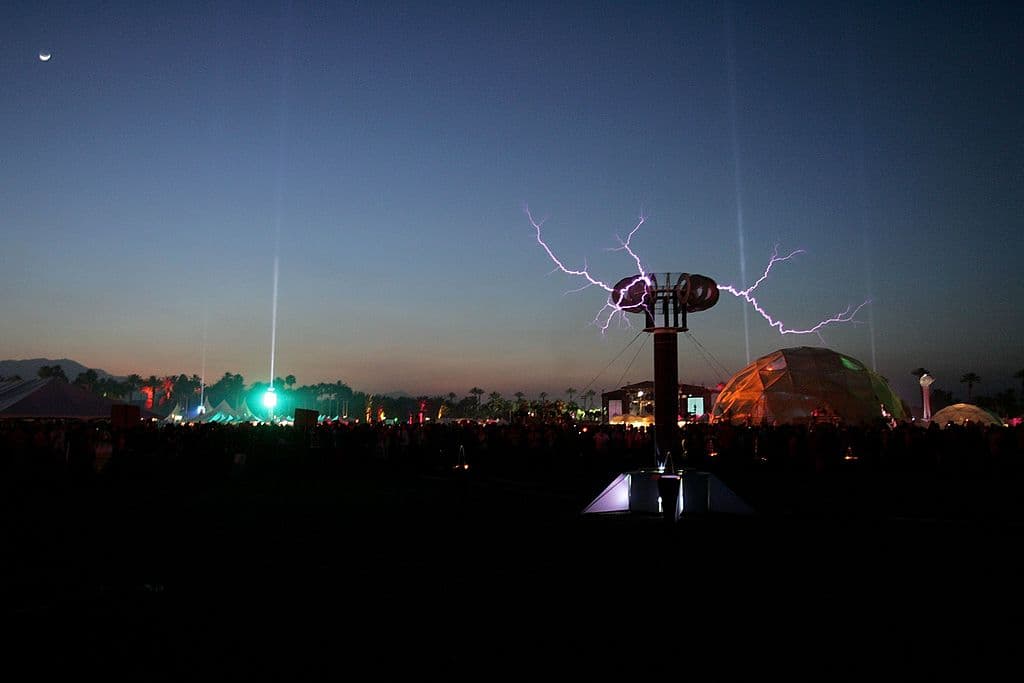 Este fue el ambiente nocturno del festival durante 2006