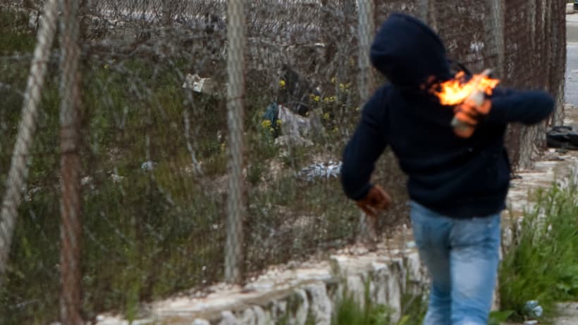 Por lanzar bomba casera a iglesia de Staten Island será acusado de crimen de odio