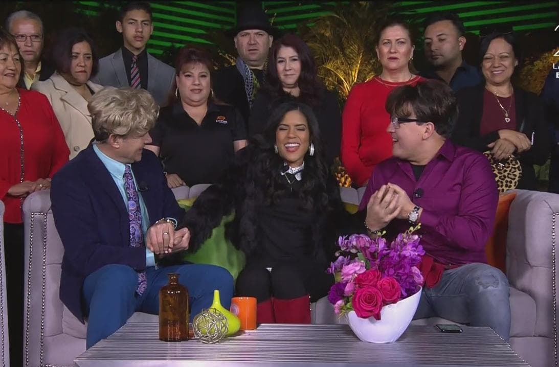 En el anterior evento no acudió acompañada, sin embargo la mañana del 14 de noviembre, fecha en que se llevaría a cabo la ceremonía de los Latin GRAMMY, Francisca dio señales que a la gran noche acudiría con su prometido, Francisco Zampogna.