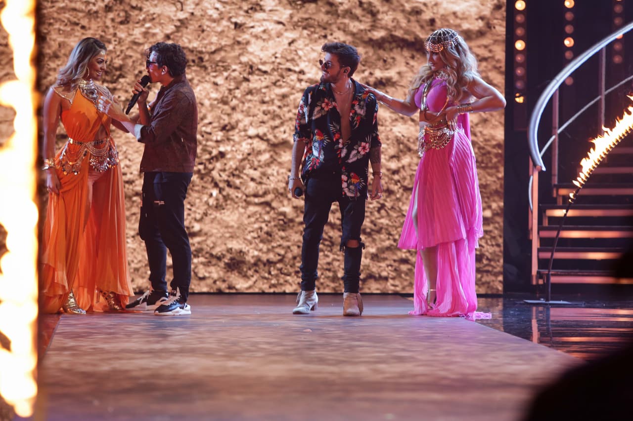 En este desfile, las chicas llegaron con un increíble estilo griego.