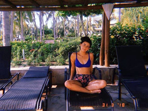 Paola ya demostró que tiene aptitudes para el canto y Adal mostró el talento de su hija en Instagram al publicar un video de un concurso en el que participó: "Rara vez subo cosas de mis hijos, soy mesurado en eso. Pero hoy sí hablo de lo orgulloso que estoy de mi hija @paolaramones, de su bondad de corazón, su amor por la familia y amigos, y por el talento que Dios le dio porque jamás he aprovechado de mi posición para imponerla o colocarla en el medio. Ella sabrá qué hacer y por dónde crecerá profesionalmente. Lo que haga, que sea con amor y ayudando a todos. Agradecida siempre con Dios. Amén Señor".