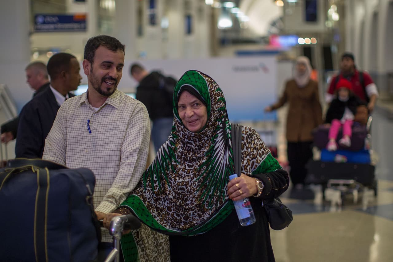 Trump revisa su veto migratorio a países musulmanes y excluye Irak