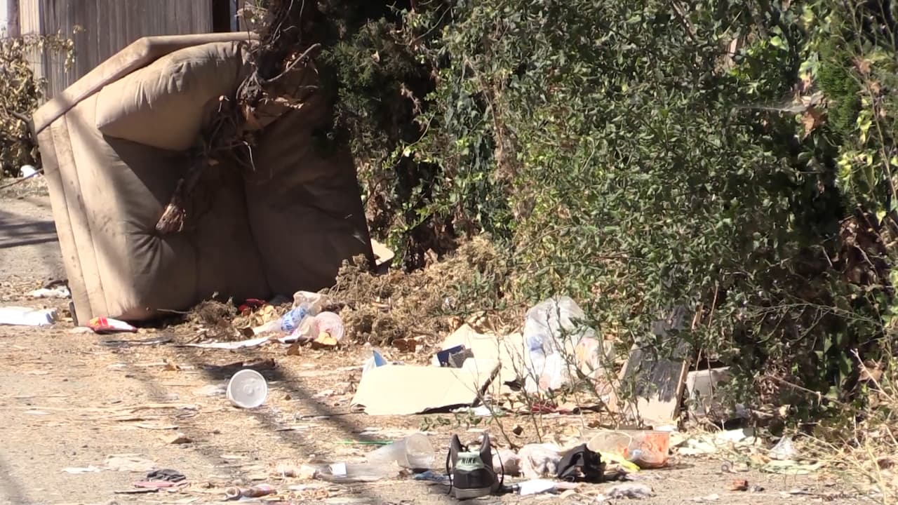 Las multas anteriores eran de 150 dólares por la primera ofensa, 250 por la segunda, y 500 dólares por la tercera ocurrida en un periodo de 12 meses.