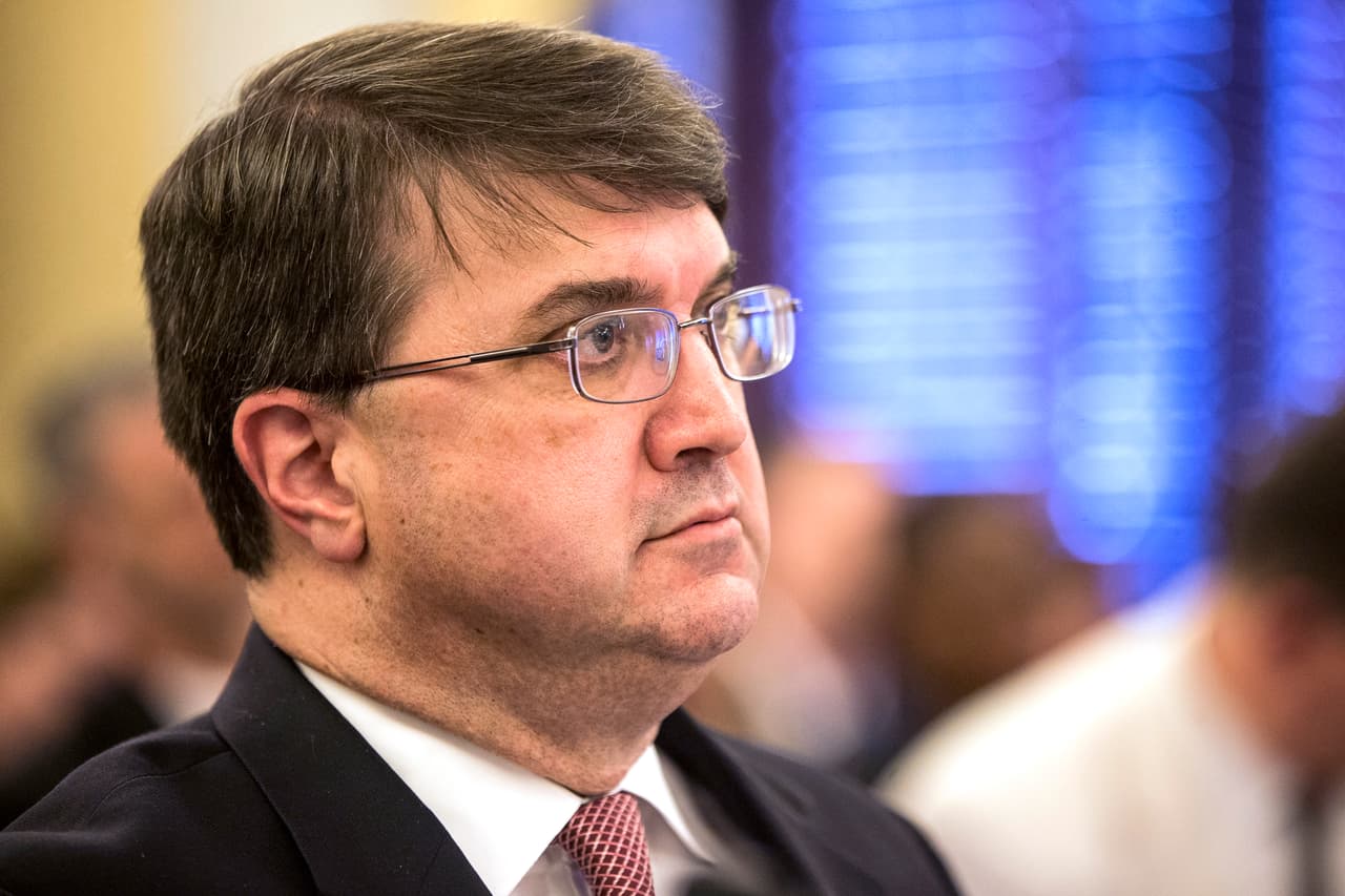 <b>El secretario de Asuntos de Veteranos</b>, número 16 en la línea de sucesión presidencial. Este cargo lo ocupa Robert Wilkie.