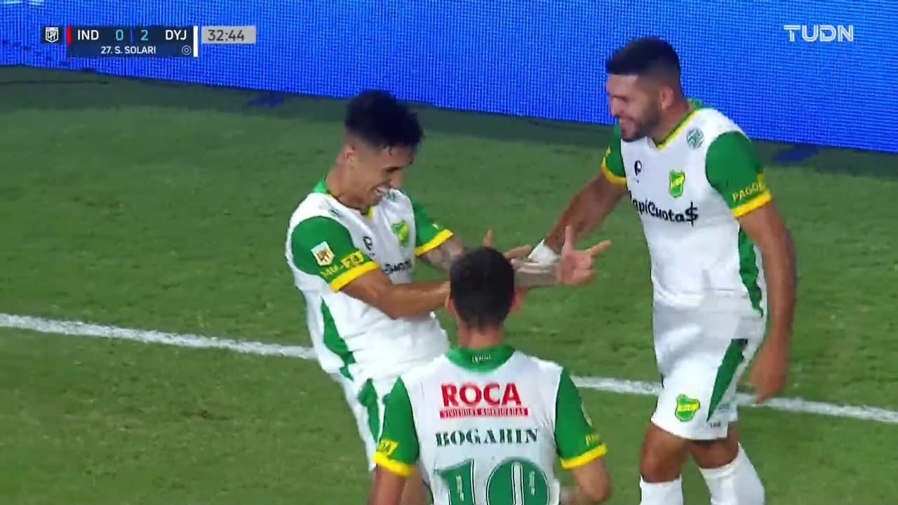 ¡Cae el segundo! Diagonal atrás que define Solari para el 0-2 de Defensa