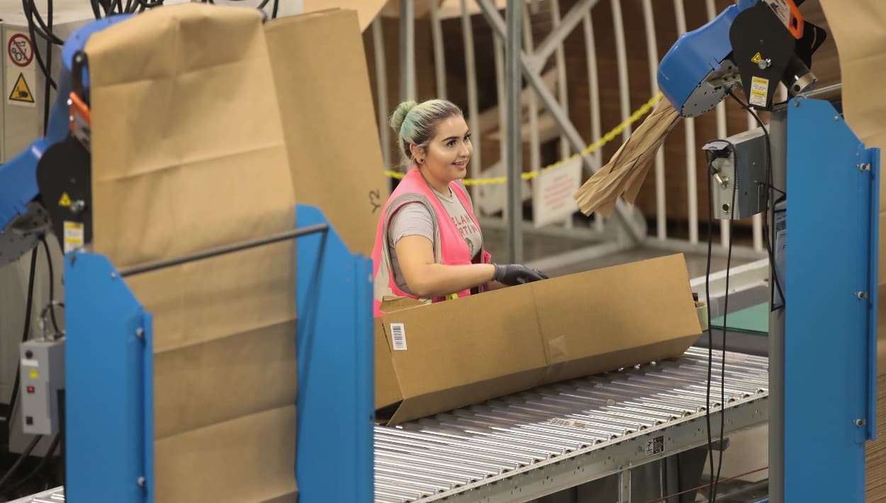 Amazon tiene 4,500 trabajos temporeros en Illinois: conoce cuáles son y cómo solicitar