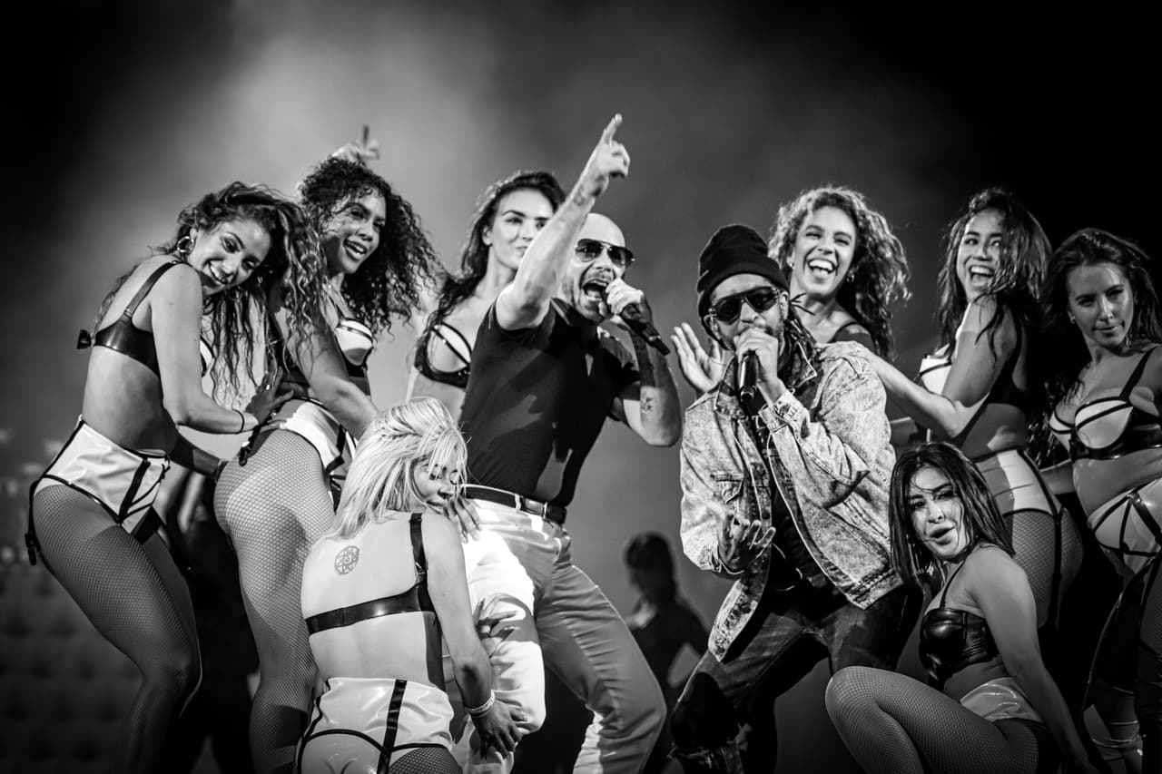 Los tres se desplazarán en el escenario con una coreografía sencillamente impresionante.