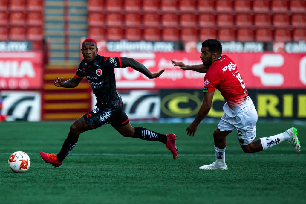 Brayan Angulo y Gerson Vázquez son los encargados de conseguir tres puntos más y vencen en casa 2-1 a los Bravos de Ciudad Juárez.