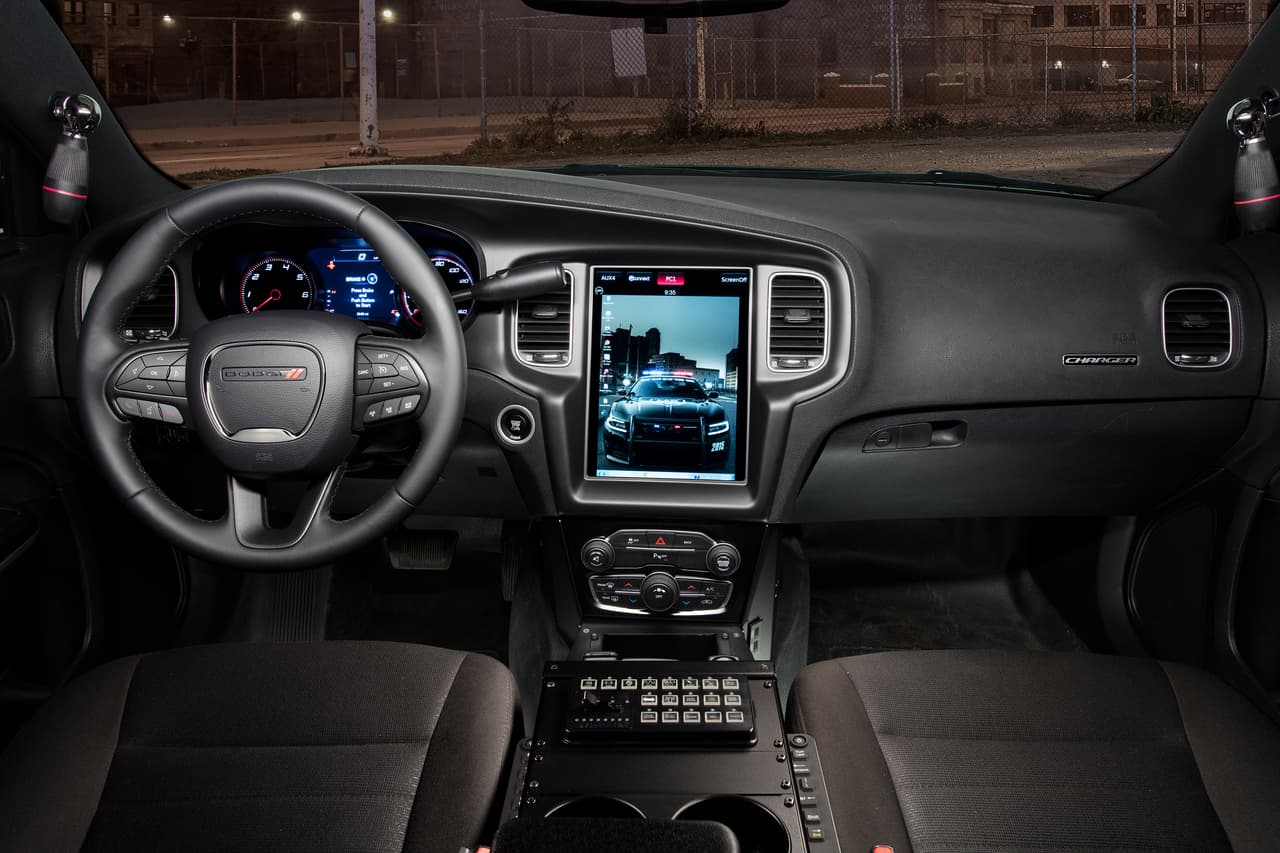 2018 Dodge Charger Pursuit’s all-new and segment’s largest Uconnect 12.1-inch touchscreen that enables a segment-exclusive integration of law enforcement computer systems with the easy-to-use and award-winning Uconnect touchscreen system.