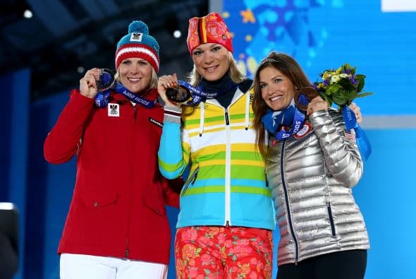 Los Juegos Olímpicos de invierno en Sochi no sólo traerán emociones, también grandes bellezas que derretiran la nieve. En esta foto, la austriaca Nicole Hosp, la alemana, Maria Hoefl-Riesch y de EEUU, Julia Mancuso.