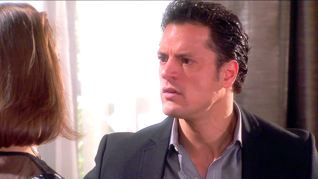 ¡Cuidado Federica! Él podría delatarte frente a todos.