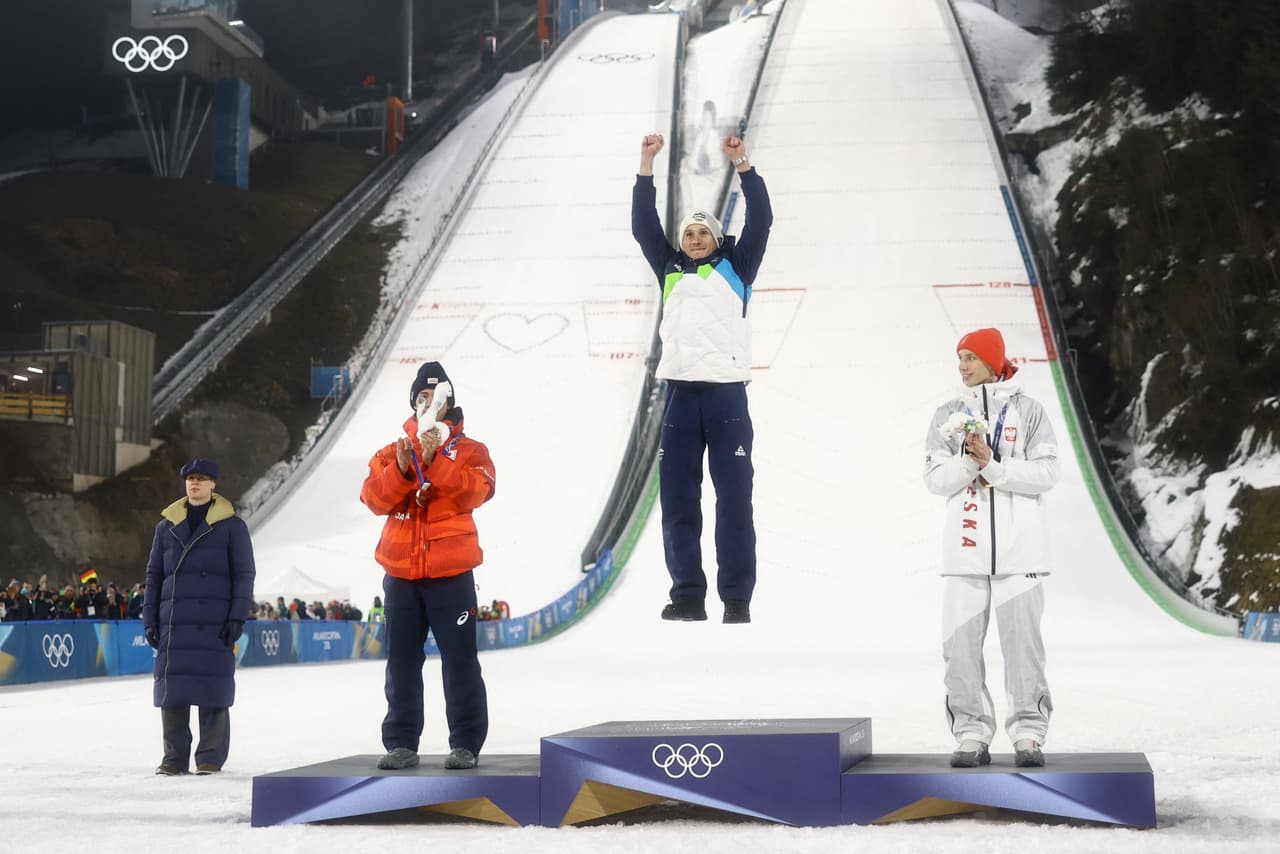 ¿Y el favorito? Sorpresa hasta el final en salto de esquí en Milano Cortina
