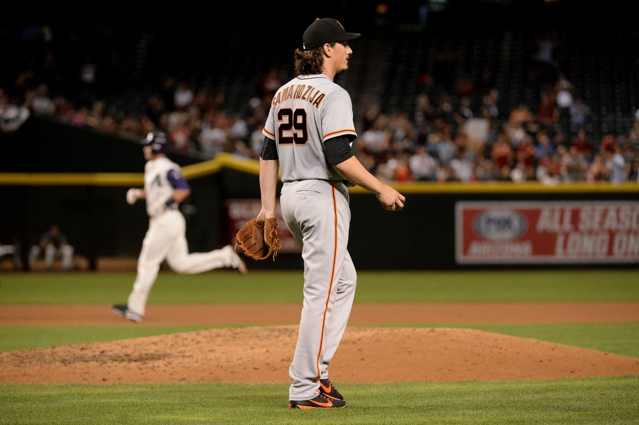 SF 3 - 9 ARI: Jeff Samardzija tuvo una mala salida para los de la bahía que comenzaron la campaña con un triunfo en 4 encuentros.