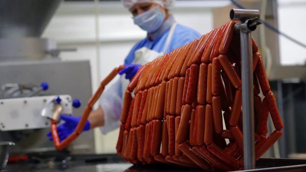 Consumo de carnes rojas procesadas puede acelerar el deterioro cognitivo, según un nuevo estudio