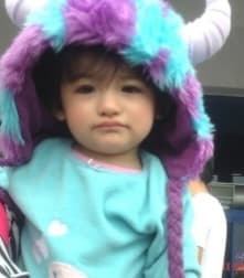 Víctoria y Sara son hijas de Américo Garza, con quien estuvo casada por casi 9 años, hasta que él se involucró sentimentalmente con quien fuera por muchos años su mejor amiga, Karla Panini.