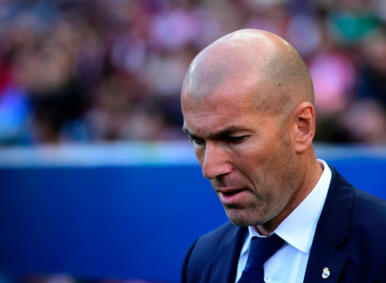 El técnico Zinedine Zidane se vio desconcertado en un momento dado del partido en medio de una desventaja sorpresiva.