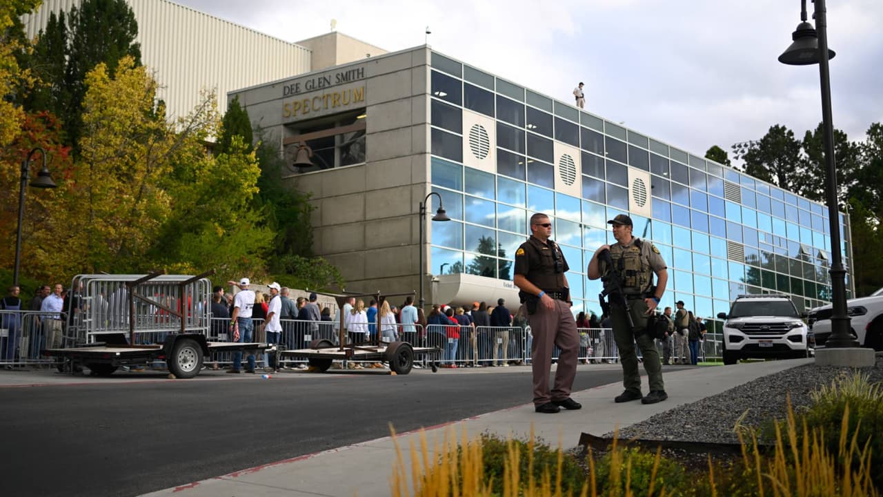 Evacuación en la Universidad Estatal de Utah, antes del regreso de Turning Point USA al estado