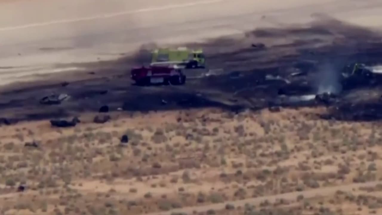 Investigan accidente del bombardero B-52 que dejó ocho muertos en California