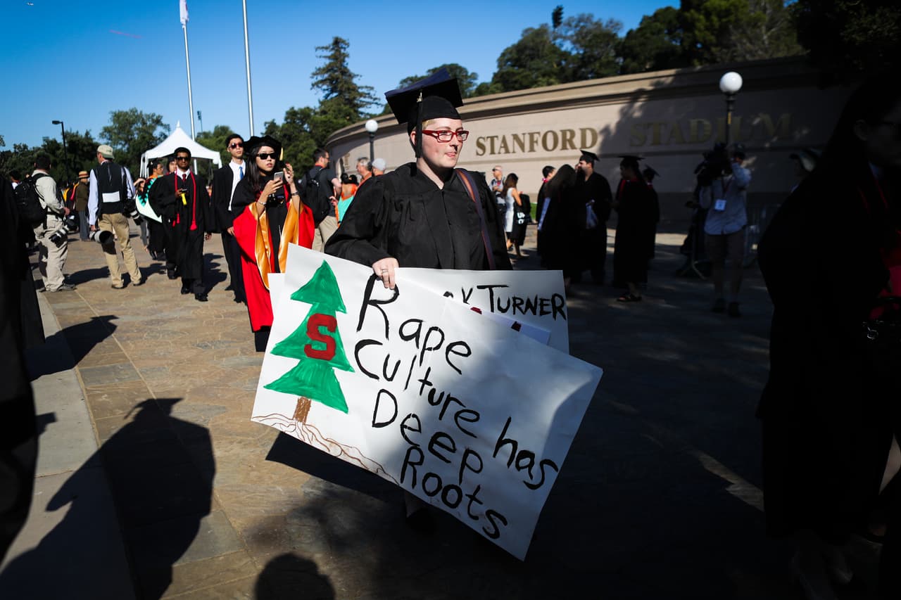 Congresista propone exigir a universidades que el expediente académico registre si estudiantes han estado involucrados en agresiones sexuales