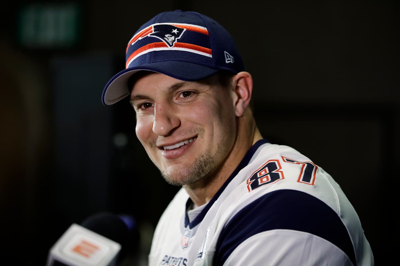 A través de sus redes sociales este domingo, Rob Gronkowski anunció su retiro de la NFL.