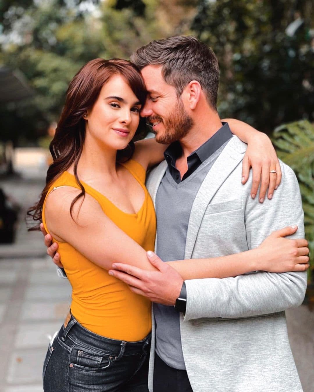 No te pierdas su debut como protagonista en Diseñando tu amor al lado de Juan Diego Covarrubias este lunes 26 de abril a las 8P/ 7C por Univision.