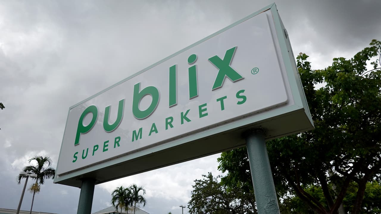 ¿Porte de armas visibles en Publix? Hay inquietud entre clientes y esto debe saber