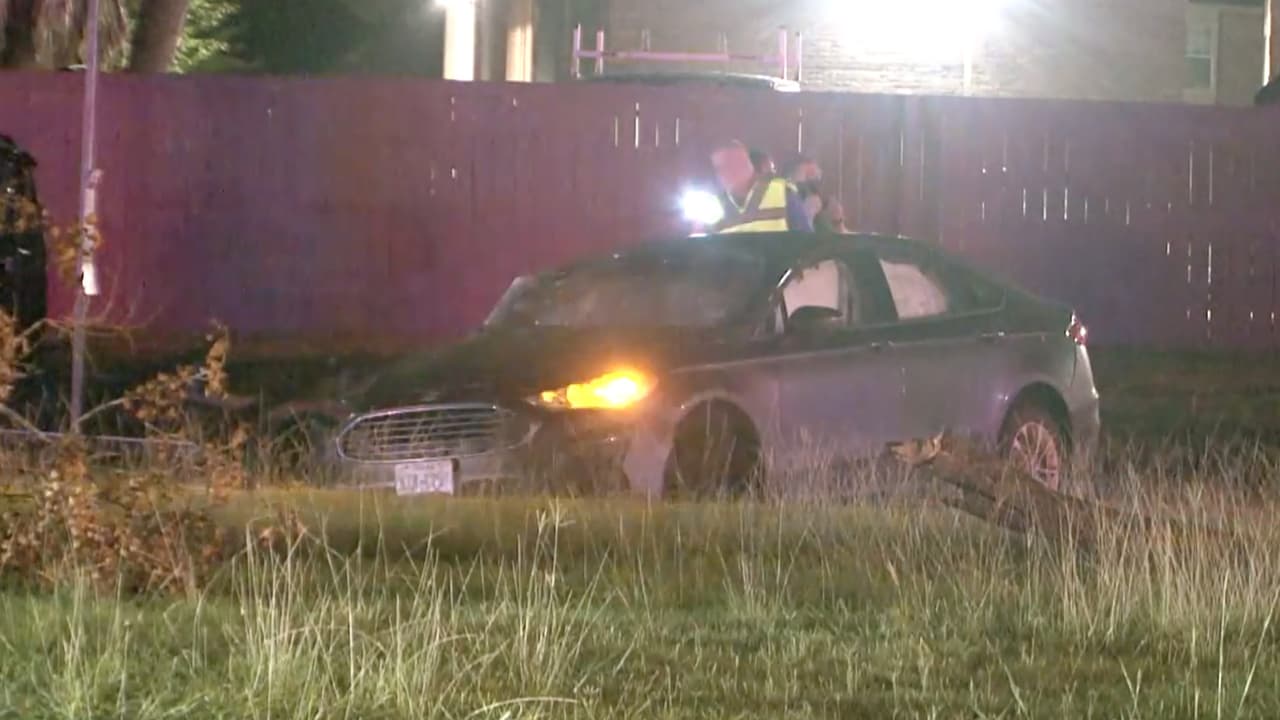 Dos mujeres que viajaban en el Ford fueron trasladadas a un hospital en condición crítica pero estable, indica el comunicado de las autoridades