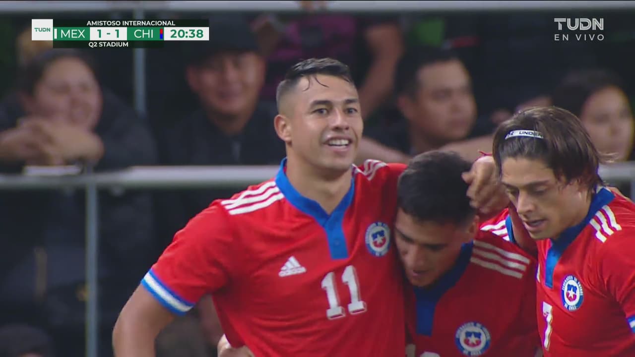 ¡Chile lo empata! Morales en la segunda jugada marca el gol y el 1-1