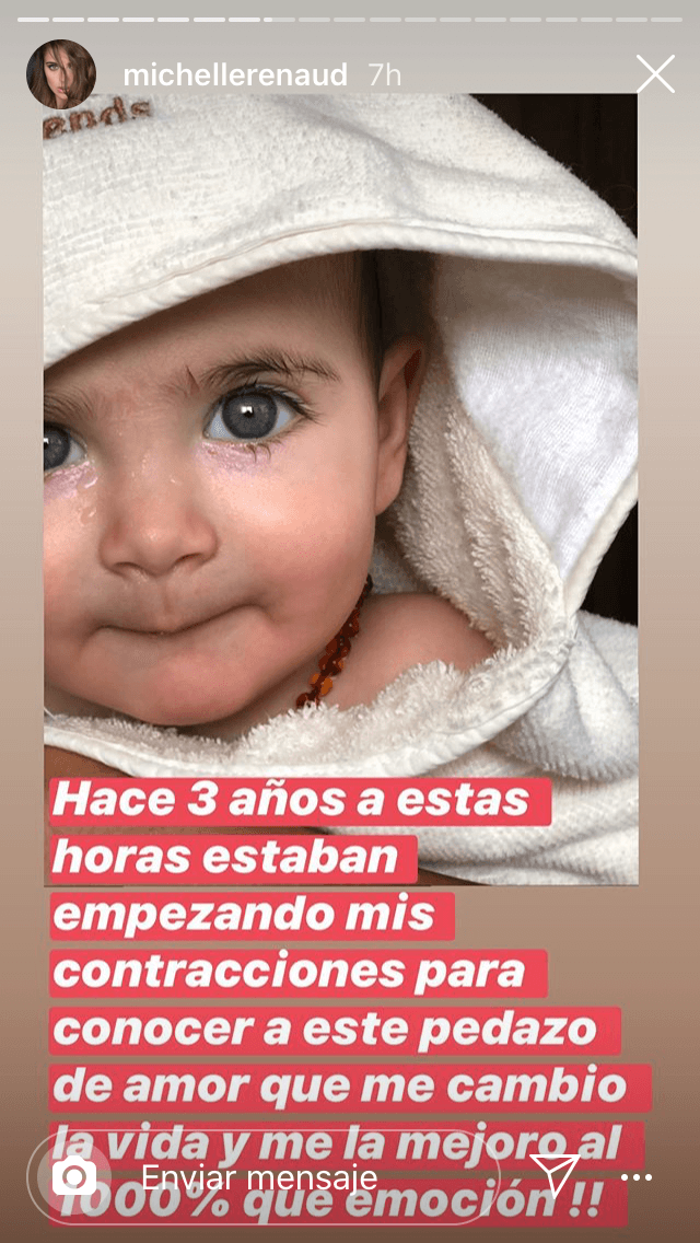 En diciembre de 2018, también lo defendió de las mismas críticas. "Tengamos un mundo mejor donde dejamos al otro ser y nos guardemos nuestras opiniones y juicios. El pelo, los tatuajes, el cuerpo, la ropa, etcétera, no definen quiénes somos. 
<b><a href="https://www.univision.com/famosos/kourtney-kardashian-y-michelle-renaud-enfrentan-el-mismo-ataque-contra-sus-hijos-y-se-defienden-igual-fotos" target="_blank">Superemos esas ganas de opinar de los demás</a></b>", dijo en redes sociales, según consignó la revista 
<b><a href="https://www.tvynovelas.com/mx/tv-y-novelas/noticias-2/michelle-renaud-hijo-llaman-nina-asi-responde/" target="_blank">TVyNovelas</a></b>. 
<br>