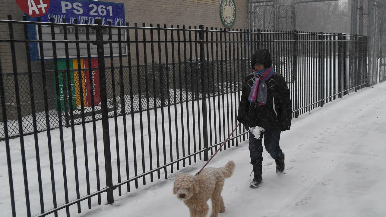 Las escuelas públicas de Nueva York reanudarán sus clases este viernes