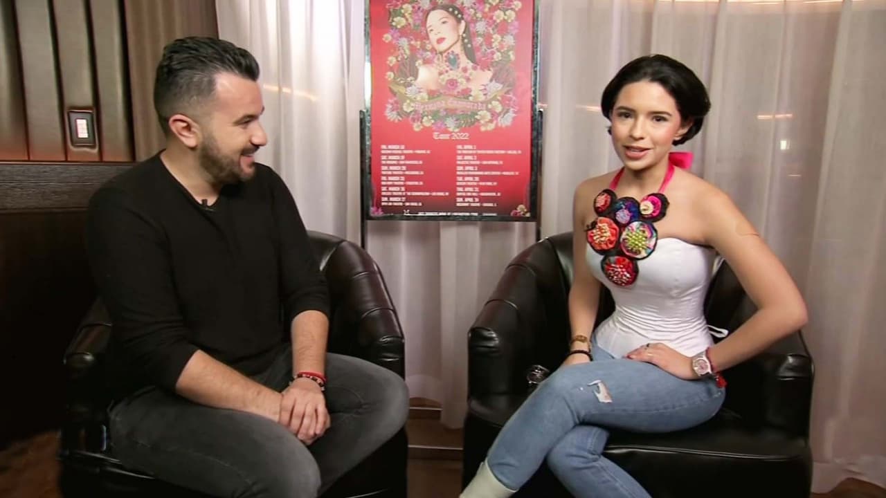 En el pasado, la cantante había dicho que no tenía novio debido a la falta de tiempo porque estaba concentrada en su carrera musical. 
<br>