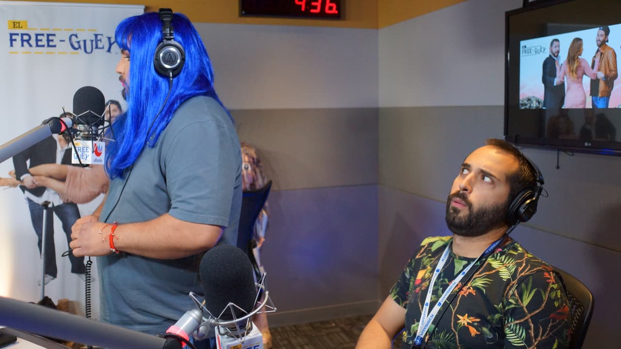 El Tambochi pago la apuesta contra El Compa Ivan cambiando de 'look' por un día.