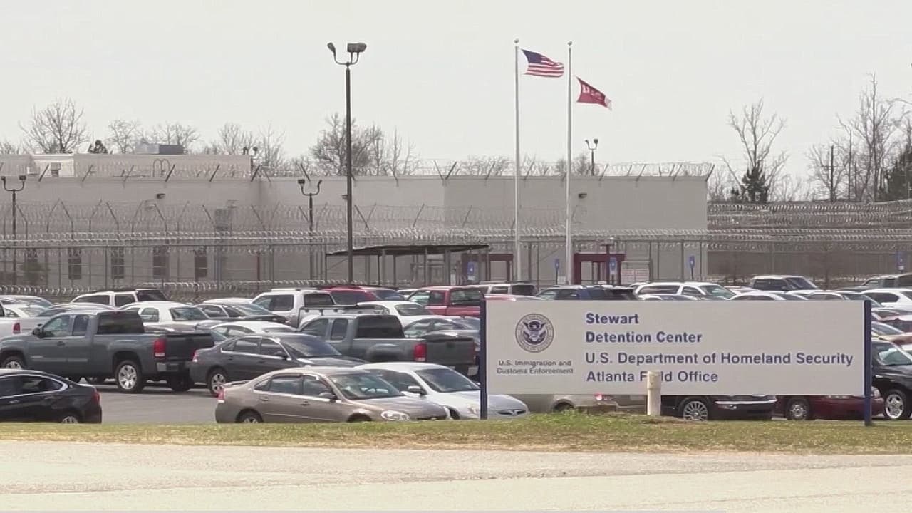 Inmigrante mexicano muere bajo custodia de las autoridades migratorias del Centro de Detención Stewart