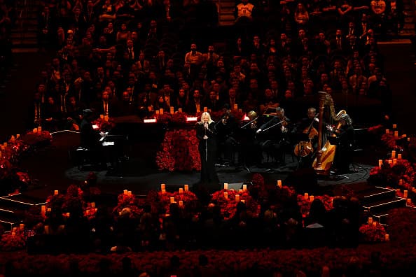 Christina Aguilera cantó el Ave María en una interpretación única para la ocasión.