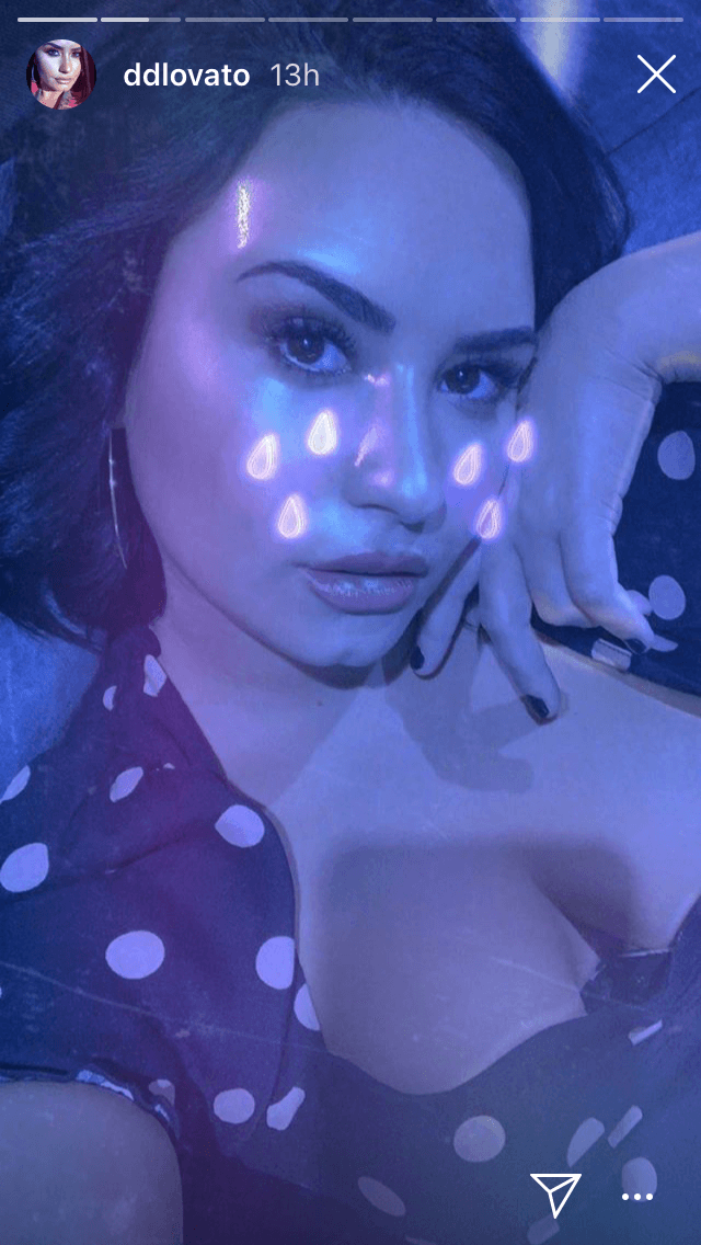 La foto no solo provocó confusión entre algunos de sus seguidores, que le hicieron llegar felicitaciones sobre su futura -y supuesta- maternidad. También algunos famosos admitieron que al principio creyeron que su vientre sí reflejaba su embarazo.
<br>