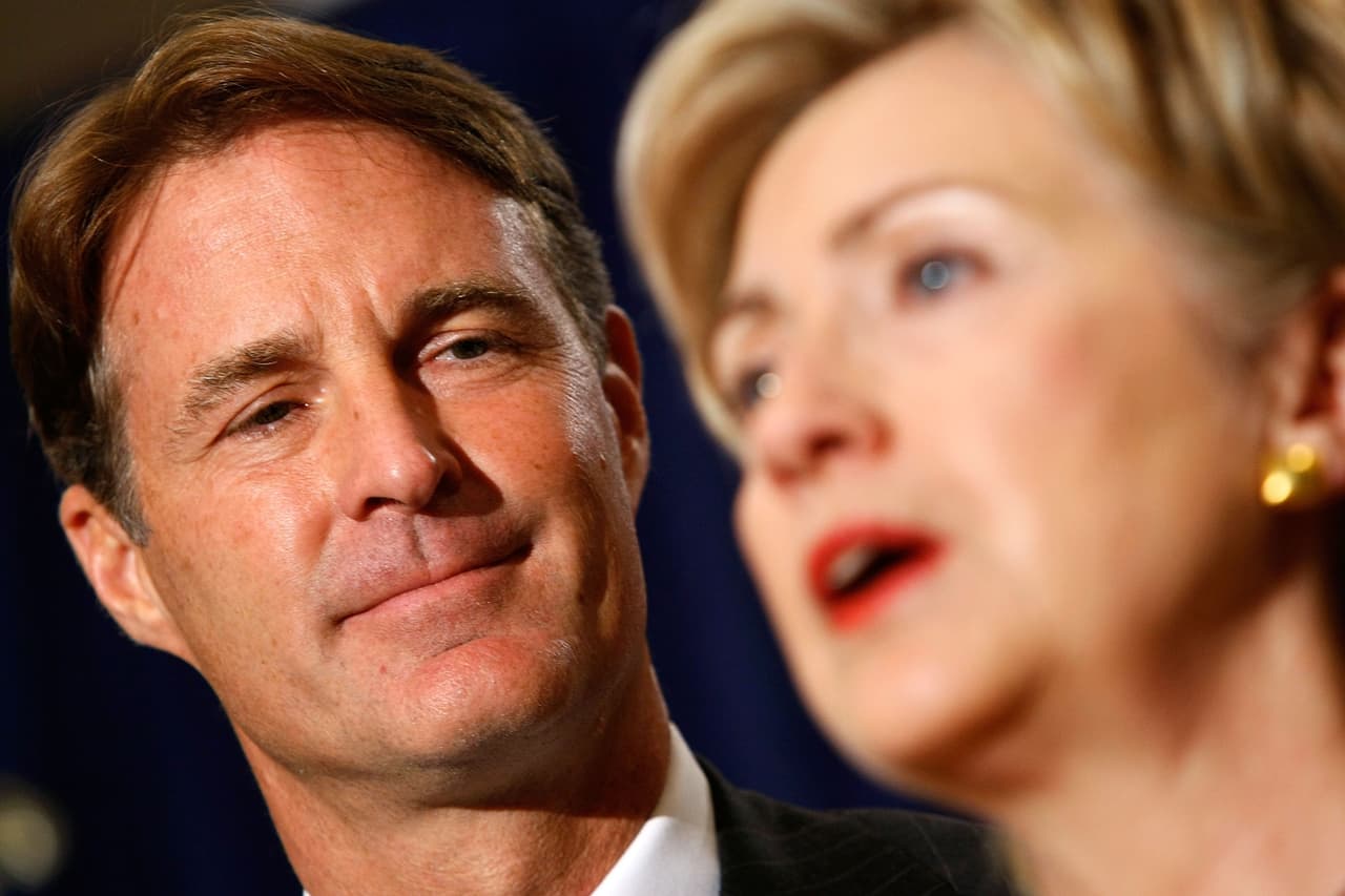 Quién es Evan Bayh, el fichaje de última hora que refuerza a los demócratas en la batalla por el Senado