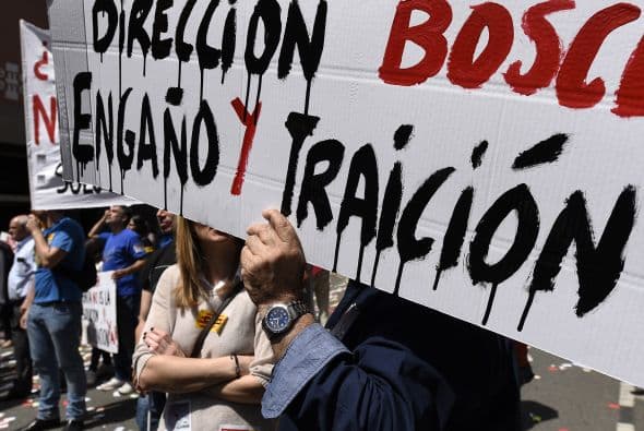 También protestaron en contra de las medidas de austeridad que ha puesto en marcha el presidente Mariano Rajoy.
