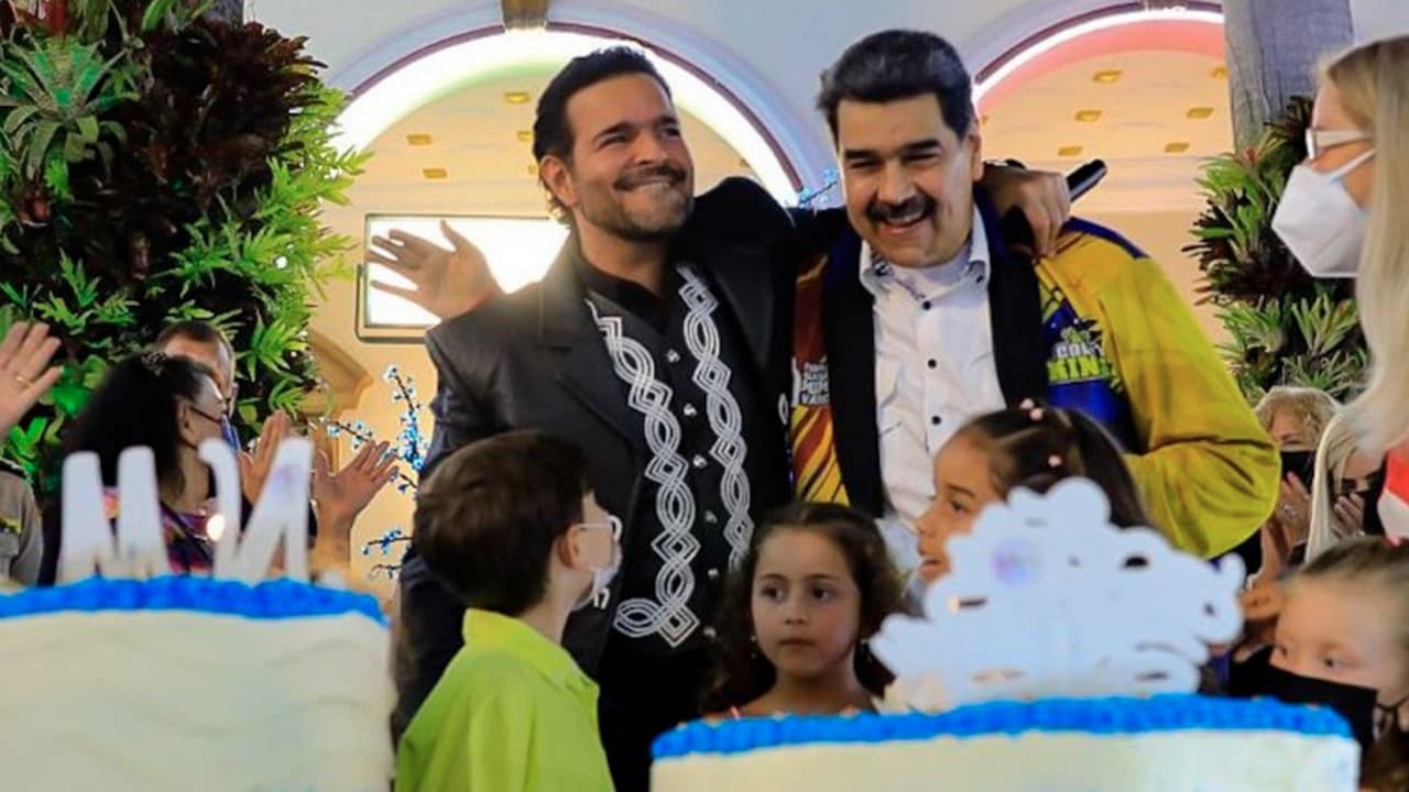 Pablo Montero viajó a Venezuela a cantarle las mañanitas a Nicolás Maduro