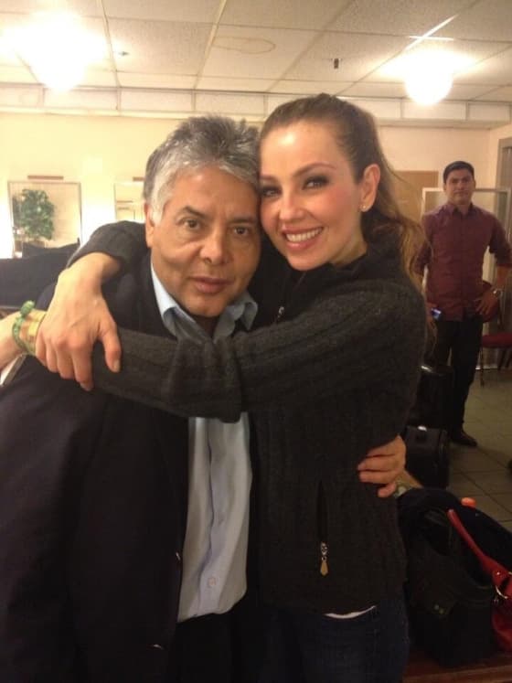 En entrevista con Univision Entretenimiento, 
<b>el diseñador de modas presumió de su amistad</b> con la esposa de Tommy Mottola.