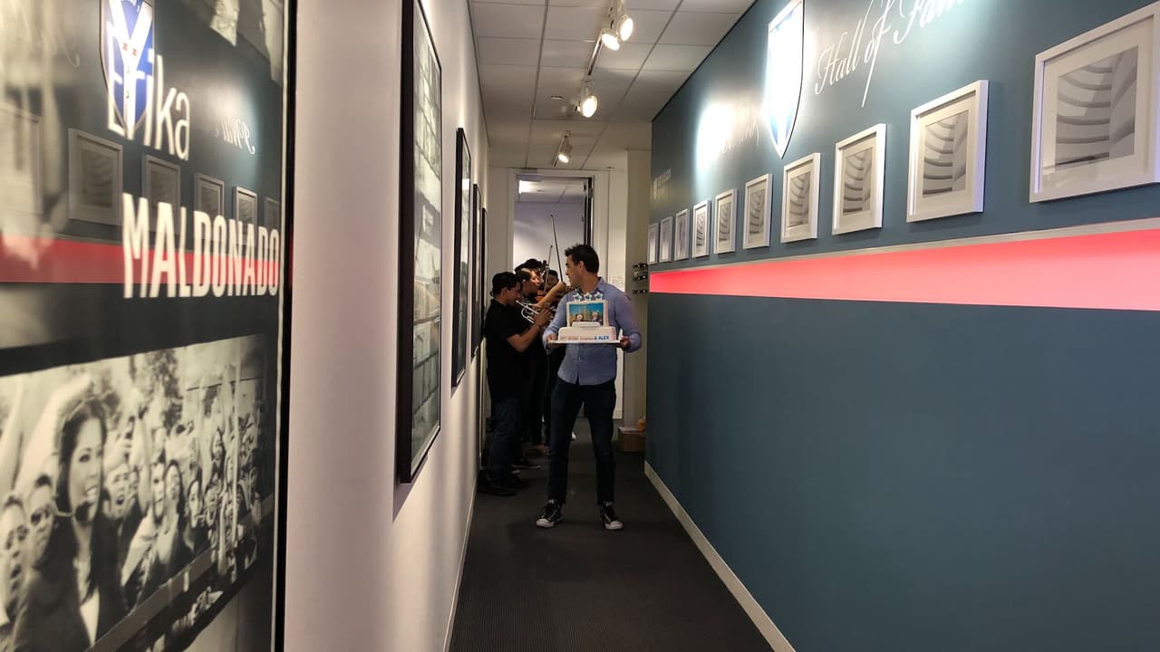 El Mau Mauricio de Amor 106.7 convoca al conjunto musical.