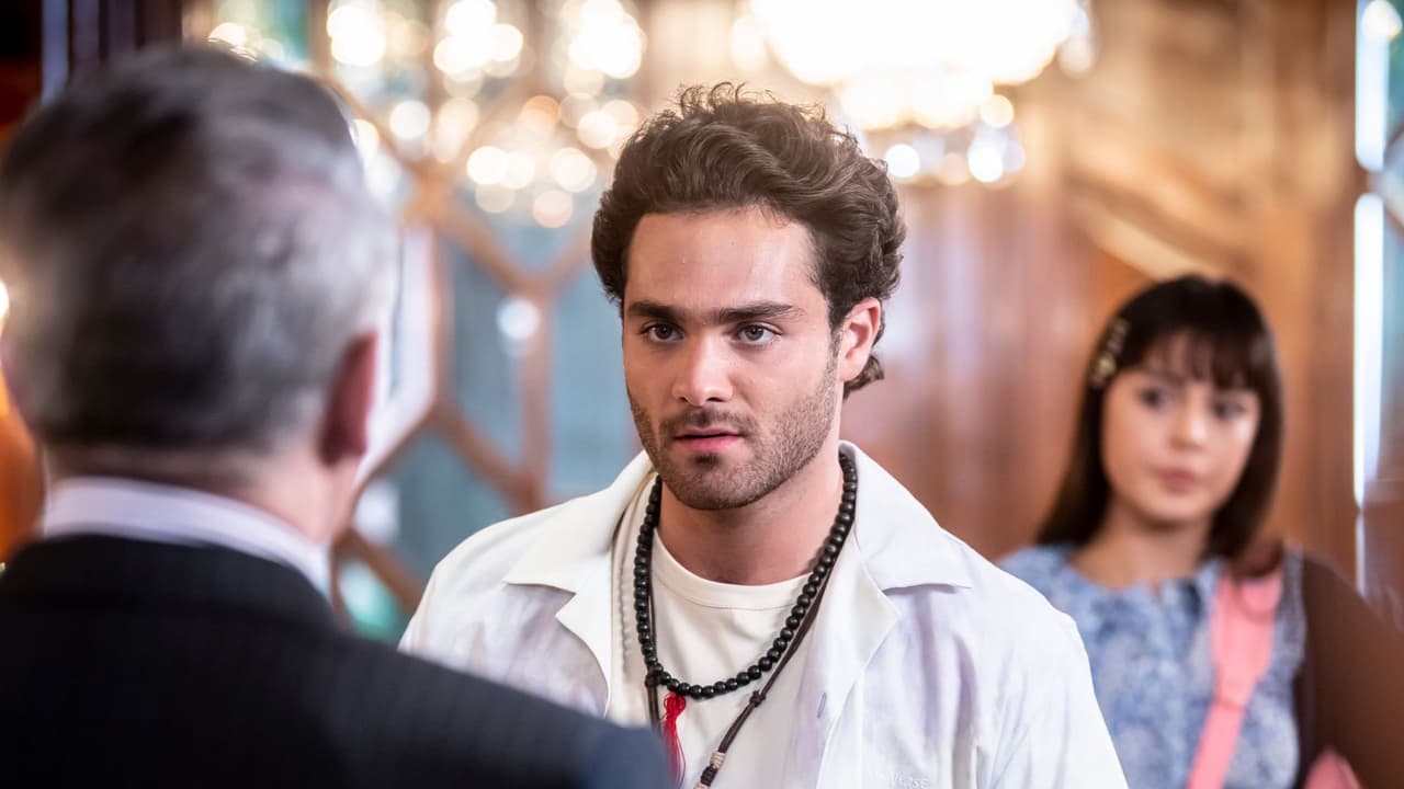 Carlos Said da vida a Sebastián