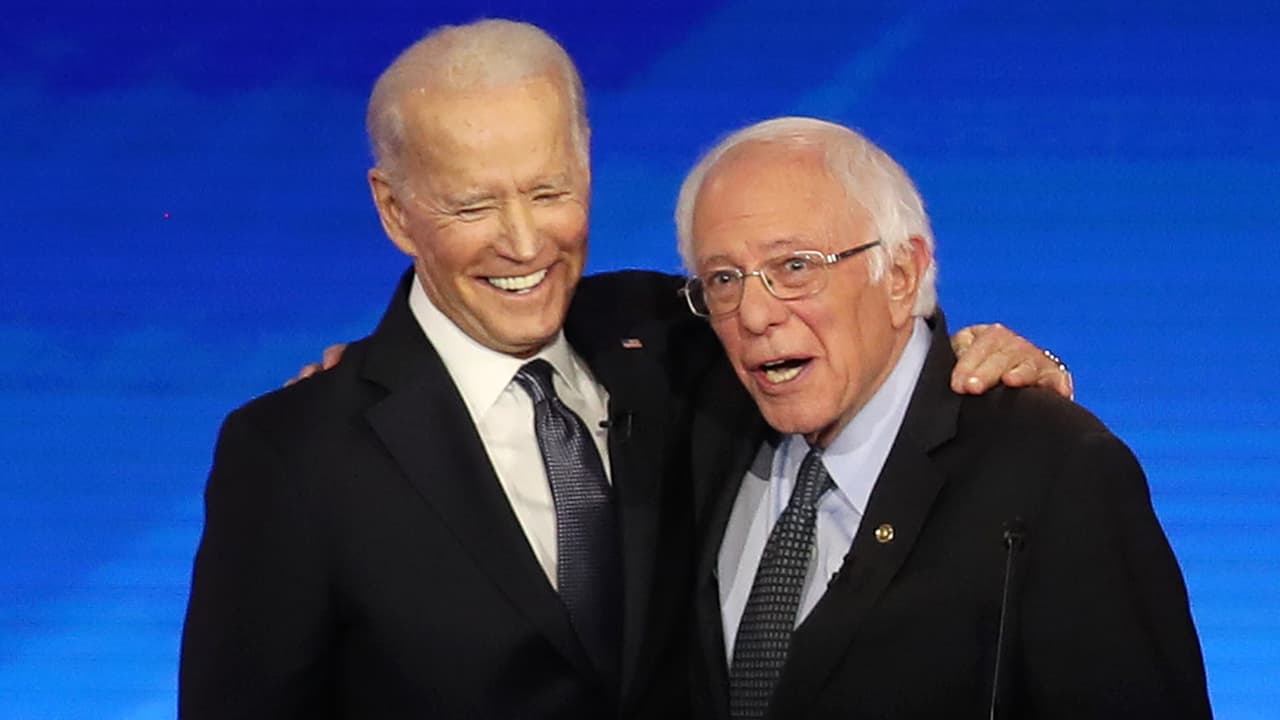 En fotos: así llegan los cinco aspirantes demócratas al Supermartes