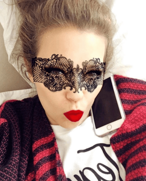 Thalía también es una de las famosas que más se divierte usándolo, ya que la hemos visto con los filtros más graciosos.