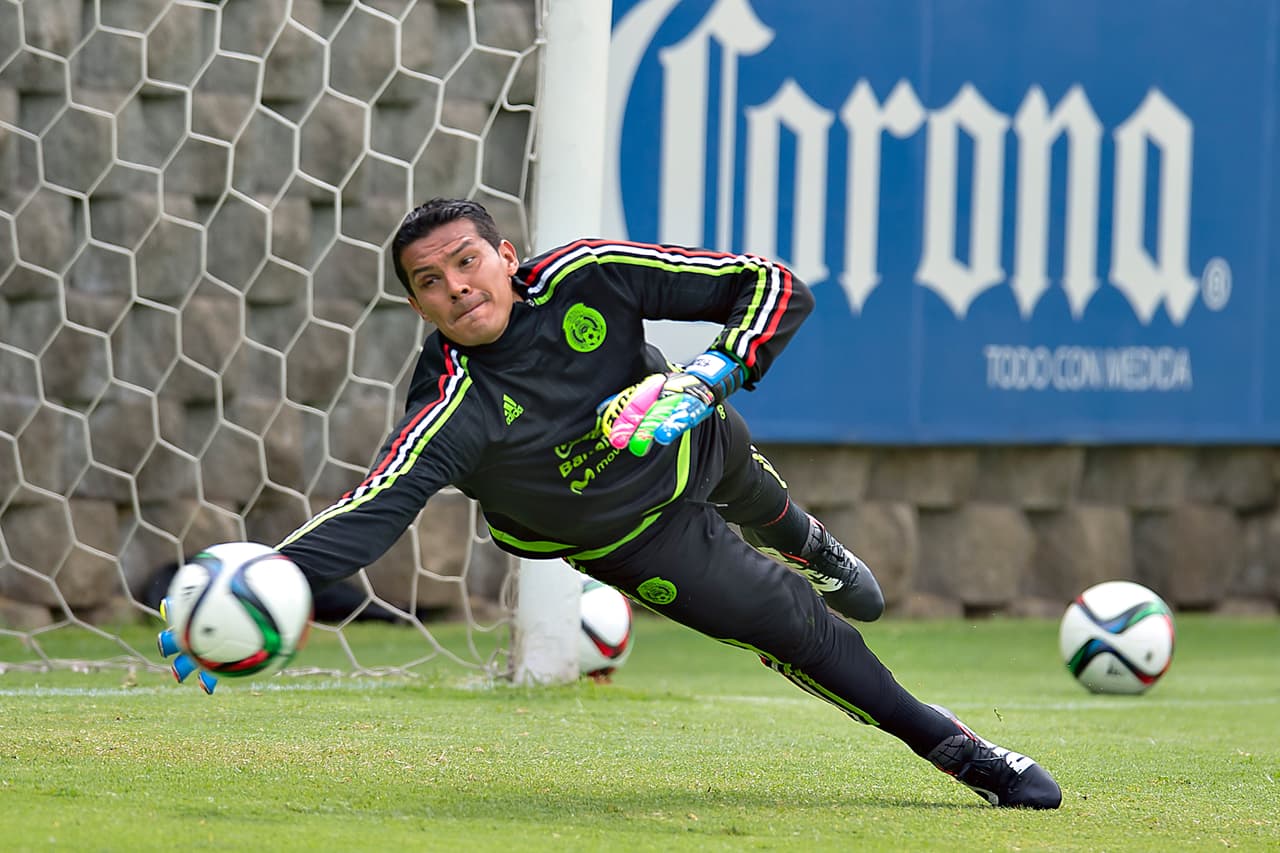 Melitón Hernández: ''Hasta de utilero vengo al Tri''
