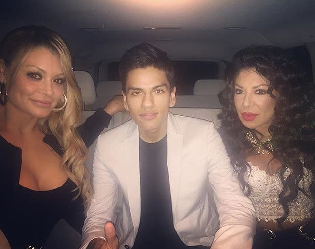 "La Güera y la Morena con banda" fue el título seleccionado para este álbum que estuvo conformado por 12 temas.