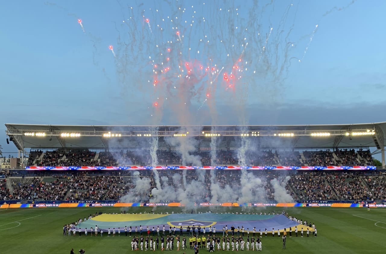 En el Dignity Health Sports Park había alta expectativa por el regreso de Zlatan Ibrahimovic en casa para el juego contra New England Revolution.