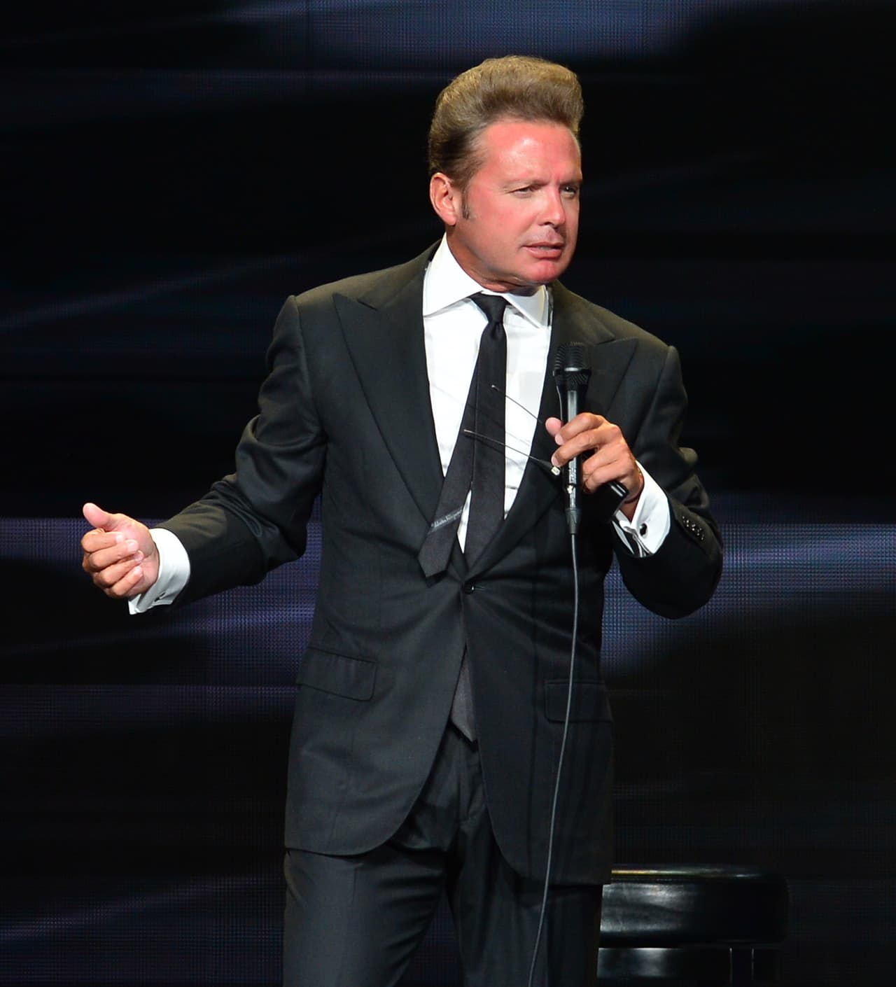 Como siempre, Luis Miguel se reserva su información personal para sí mismo y es así como ha tejido su propia leyenda.