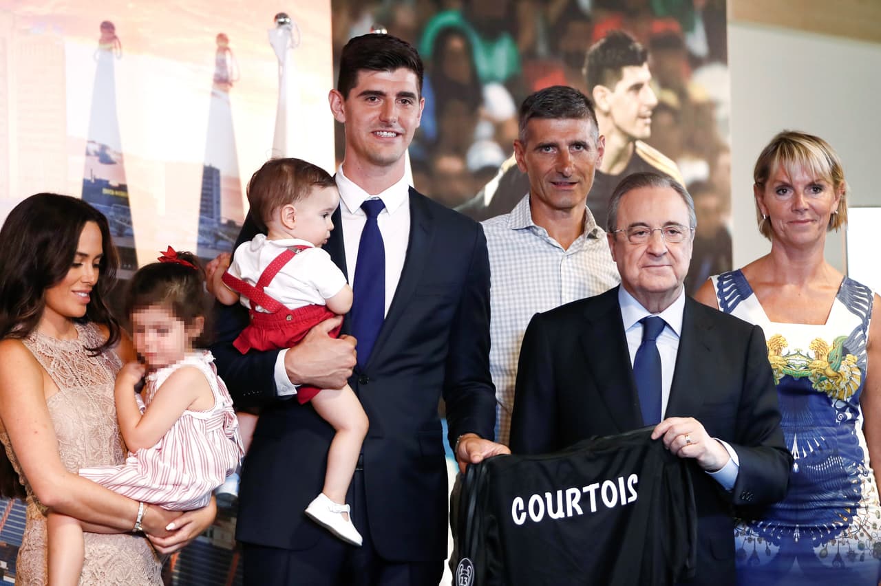 "Sabes que la ciudad de Madrid es tu casa. Tu corazón estaba en Madrid con tus hijos y el Santiago Bernabéu forma parte de tu familia. Espero que seas feliz", concluyó Pérez en su discurso.